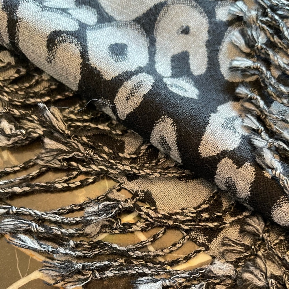 Coach Scarf - Picture 2 of 5